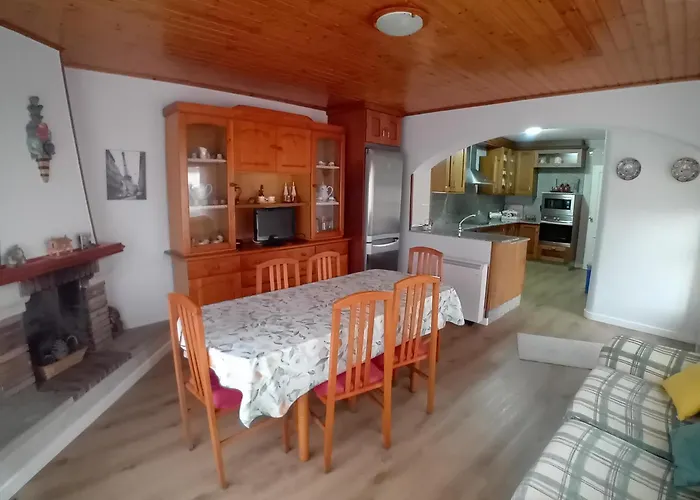 Casa Esther Эль-Грове