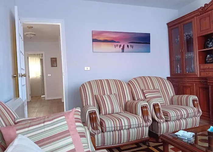 Casa Esther Эль-Грове